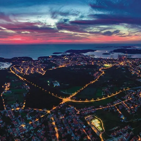 شقة Cozy In With Wifi بولا