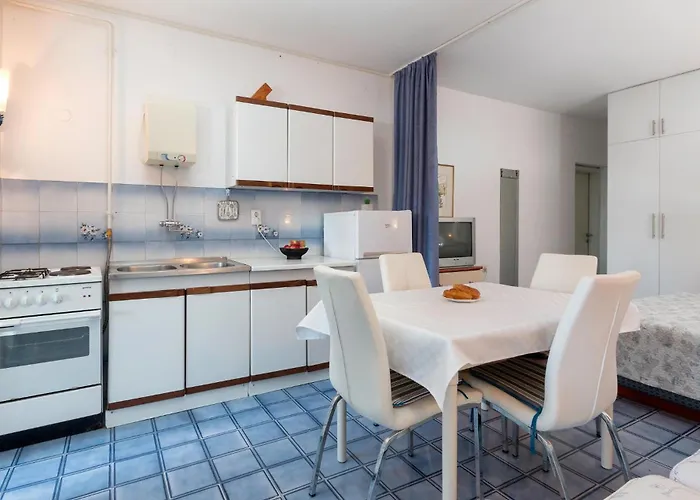 Cozy In With Wifi Apartamento Pula