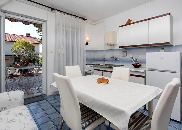 Apartamento Cozy In With Wifi Pula